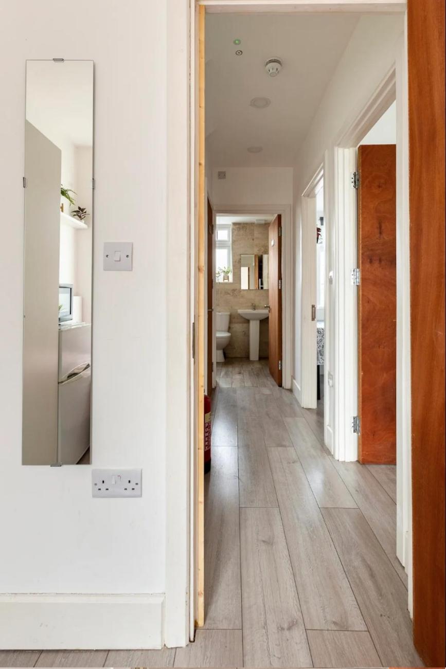 Double Room Edmonton Green, London N9 Экстерьер фото