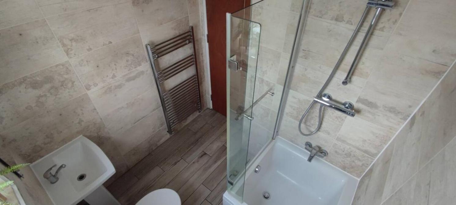 Double Room Edmonton Green, London N9 Экстерьер фото