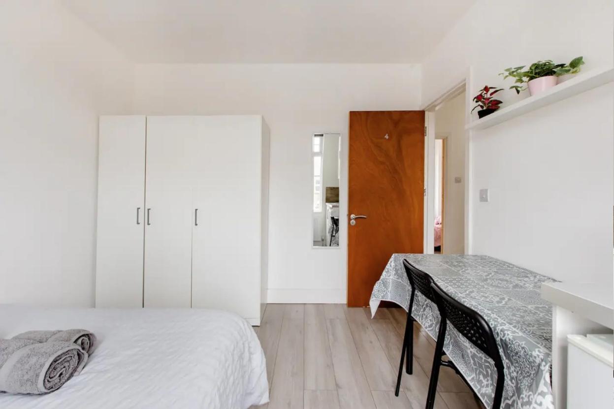 Double Room Edmonton Green, London N9 Экстерьер фото